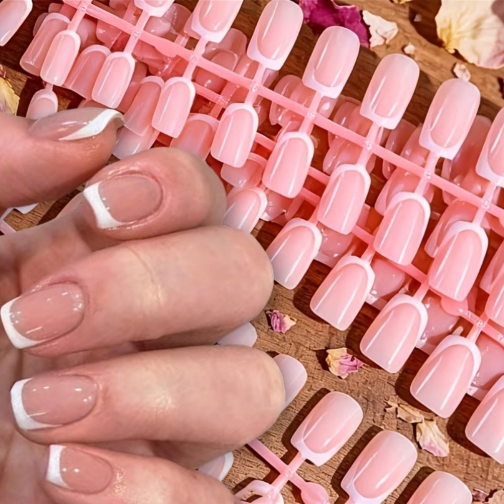 120個入りショートスクエアフレンチチッププレスオンネイル、 - Nail Art Natural Pink のレビューと価格