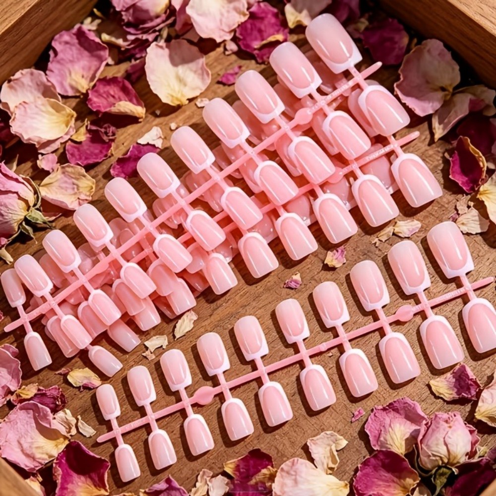 120個入りショートスクエアフレンチチッププレスオンネイル、 - Nail Art Natural Pink のレビューと価格